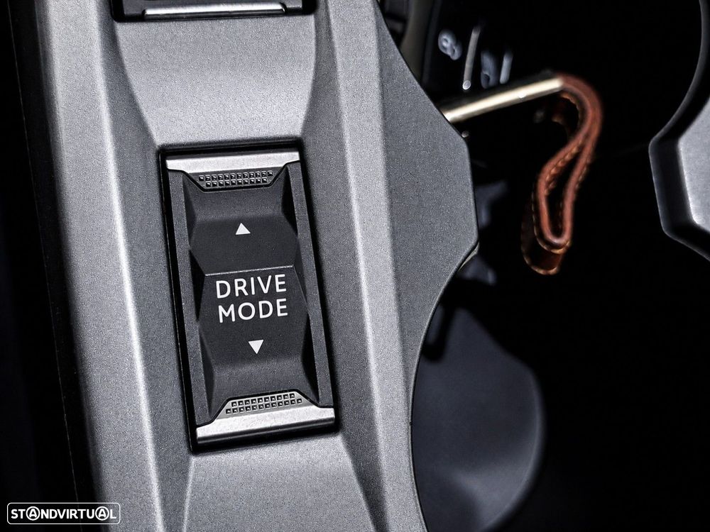 Peugeot 2008 1.2 PureTech Allure EAT8 - 34