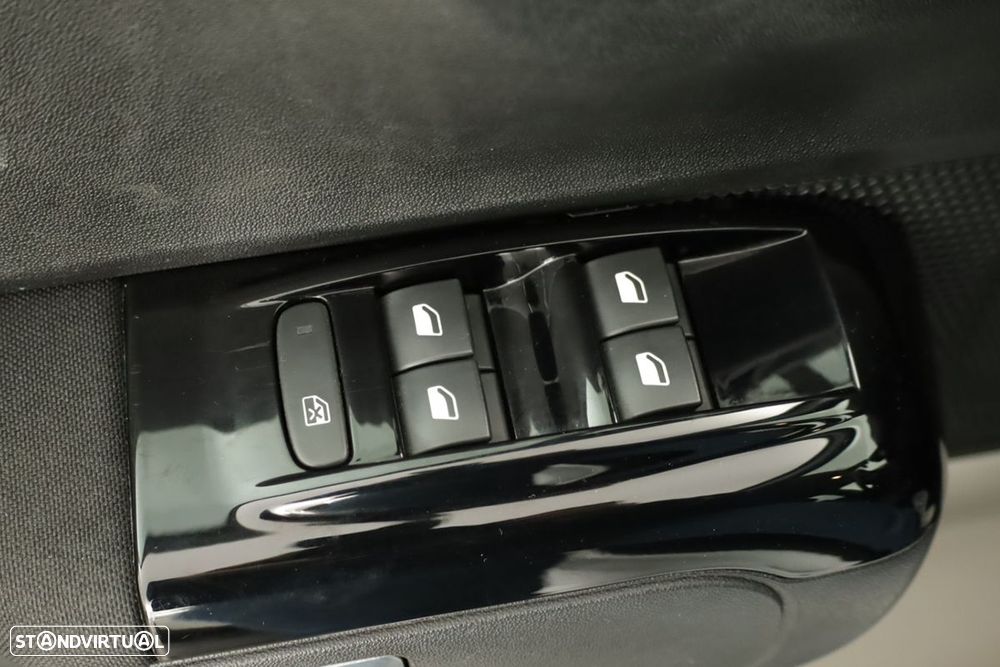 Citroën C3 1.2 PureTech C-Series - 19