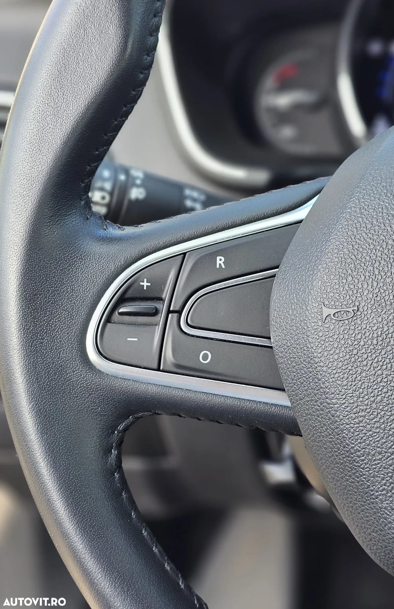 Renault Megane BLUE dCi EDC Zen - 13