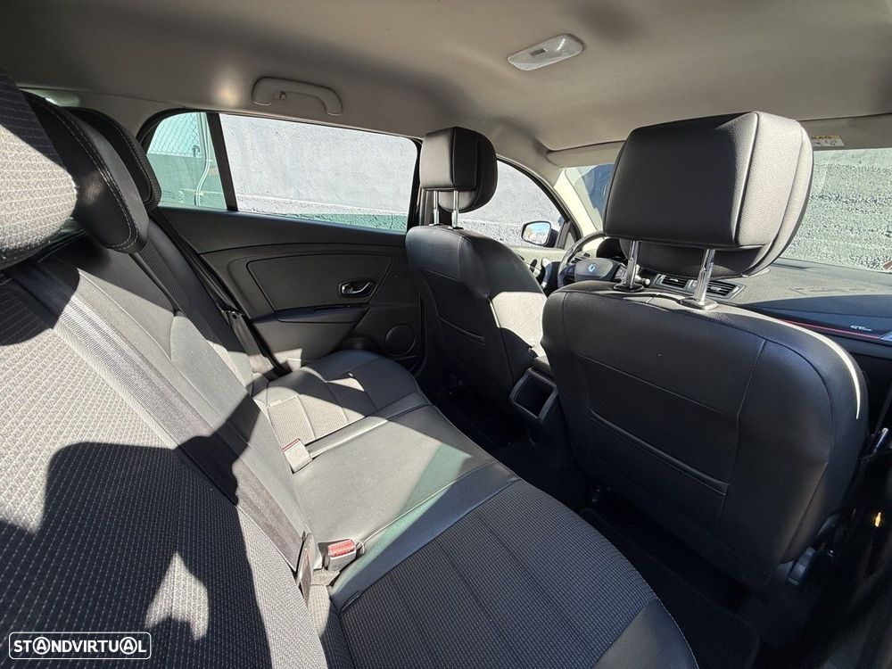 Renault Mégane Sport Tourer 1.6 dCi GT Line J18 - 8