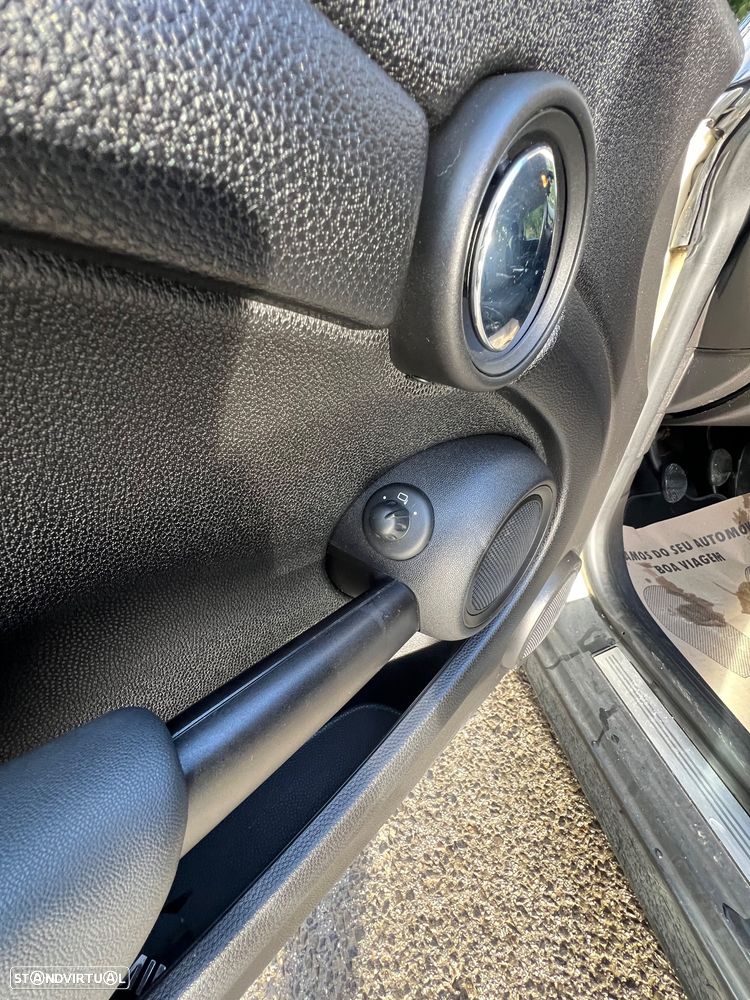 MINI 3 Portas Cooper D - 12