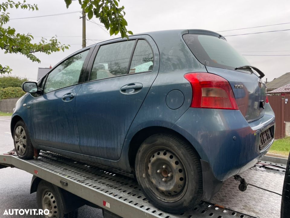 piese toyota Yaris Xp90 motor 14 D4D diesel cod 1ND TV cutie 5 trepte Interior bara capota far radiator radiatoare airbag airbaguri injector injectoare pompa înaltă motorină 2008 planetară turbina usa Haion stop luneta geam scaune radio cd dezmembrari dezmembrez - 4
