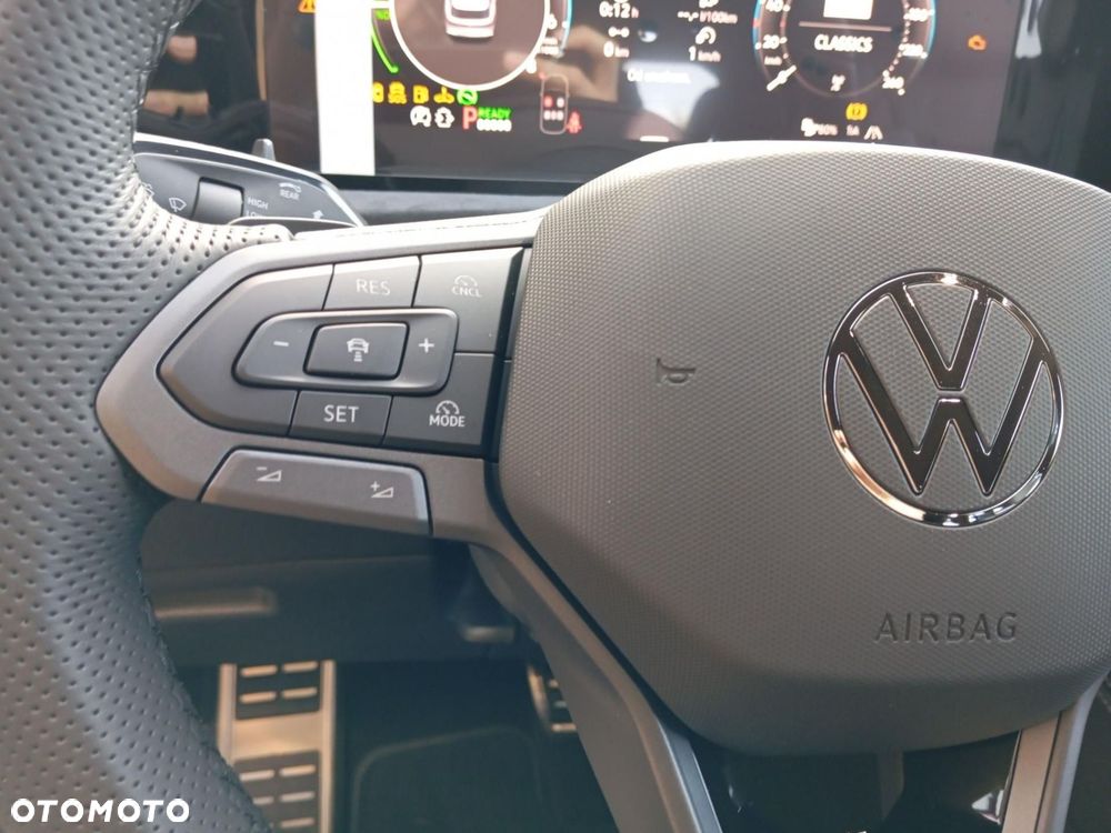 Volkswagen Tiguan - 24