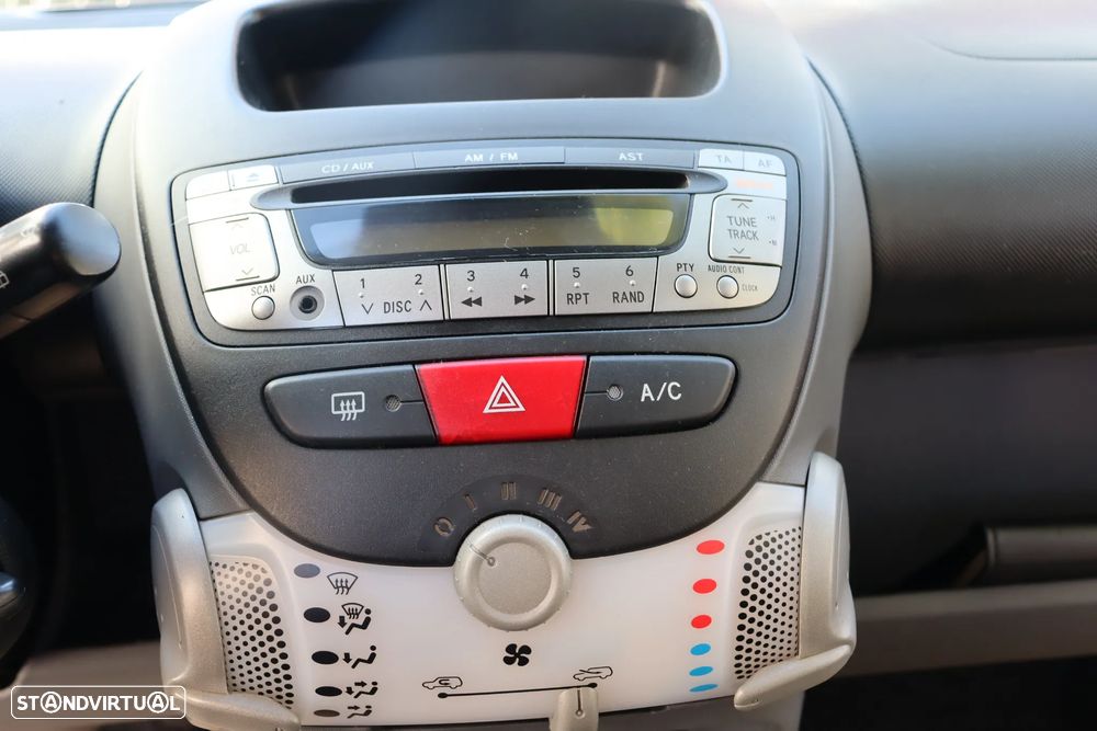 Toyota Aygo 1.0 Style Pack+VSC MM - 6