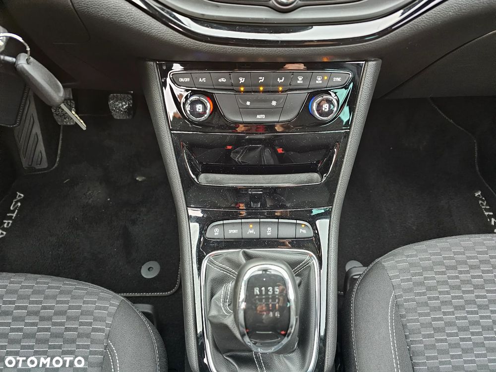 Opel Astra 1.4 Turbo Start/Stop Dynamic - 6