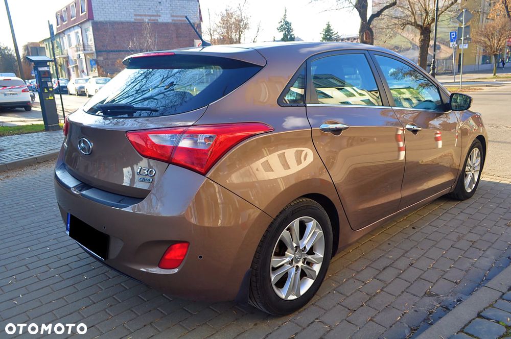 Hyundai i30 blue 1.6 CRDi YES Gold - 4