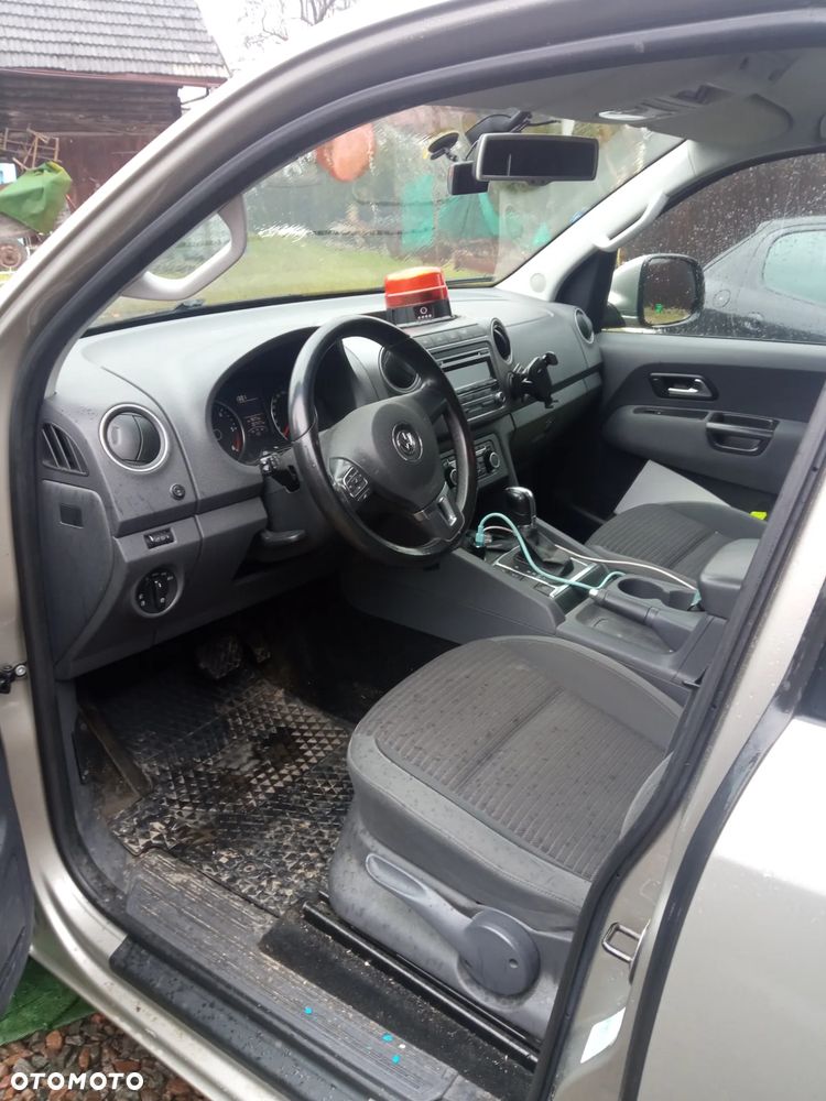 Volkswagen Amarok - 12