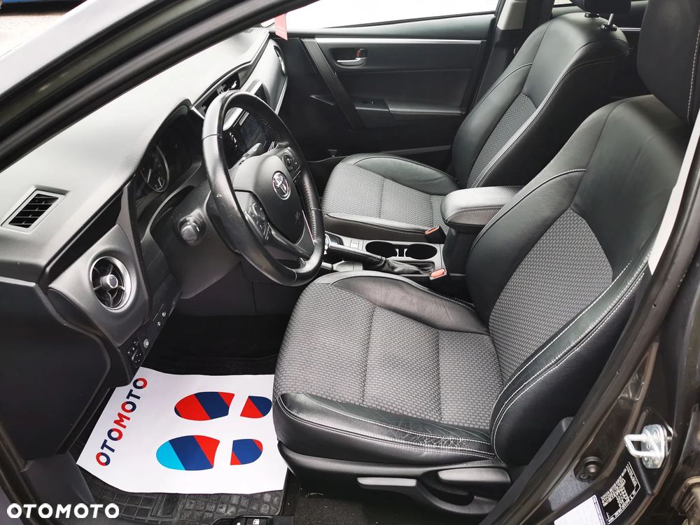 Toyota Corolla 1.6 Executive MS - 14