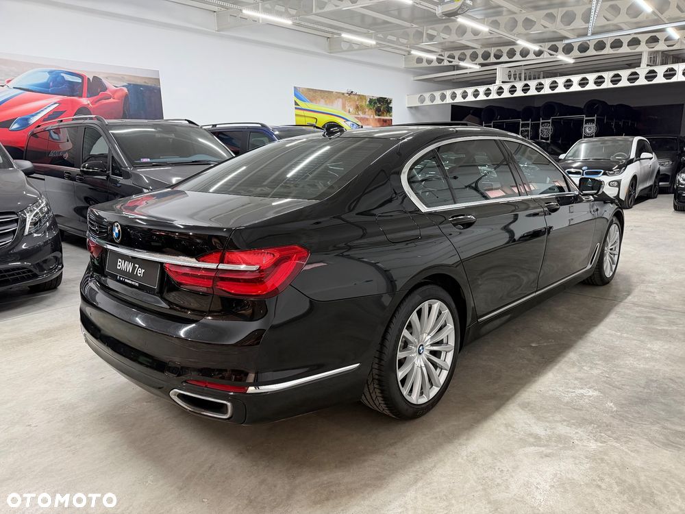 BMW Seria 7 740Li - 8