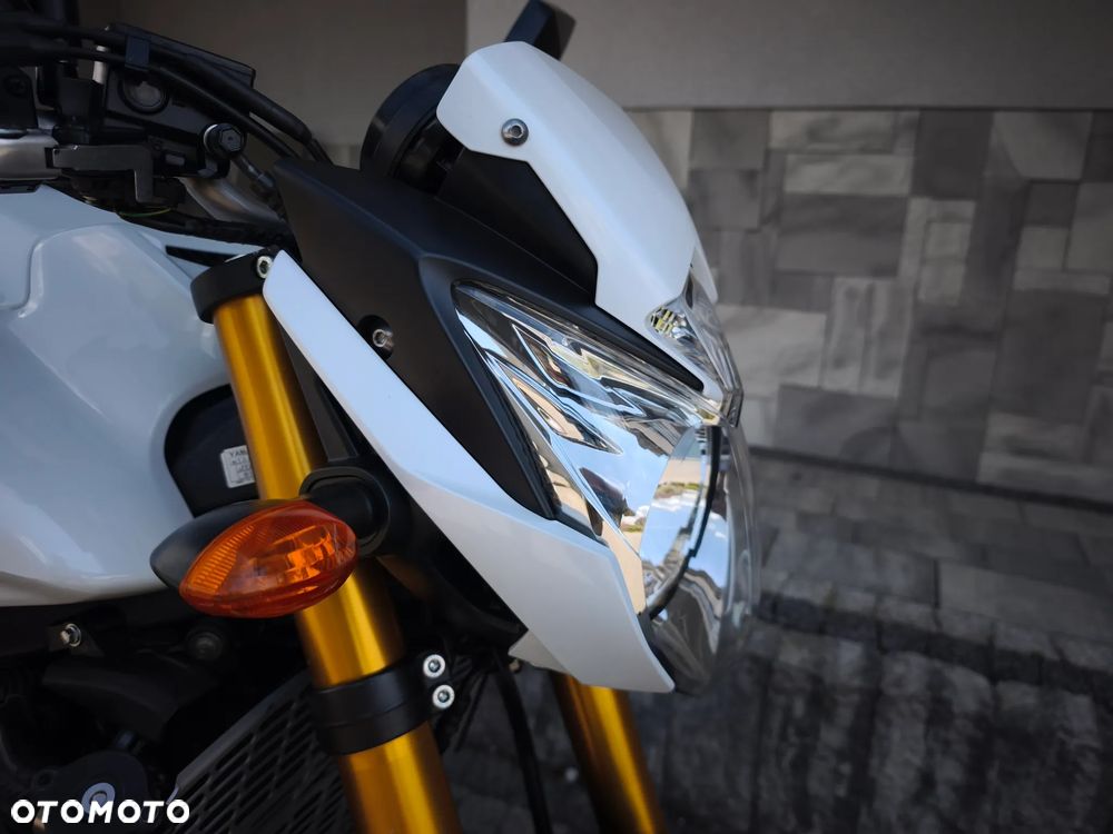Yamaha FZ8 - 5