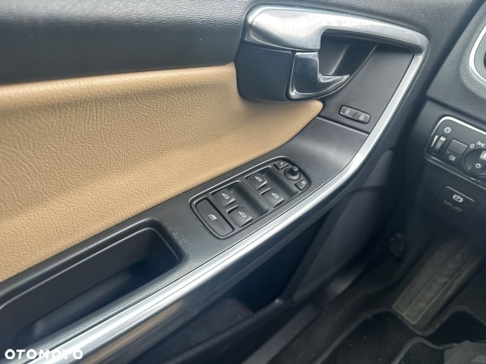 Volvo S60 - 19
