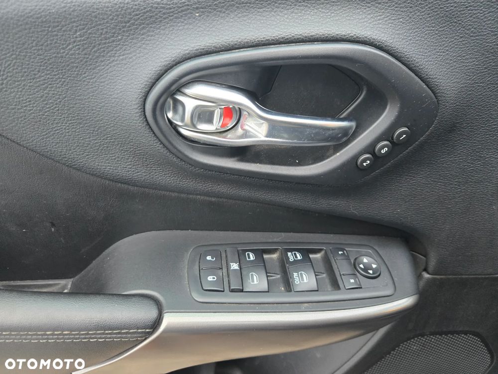 Jeep Cherokee 3.2 V6 Pentastar Active Drive I Automatik Limited - 21