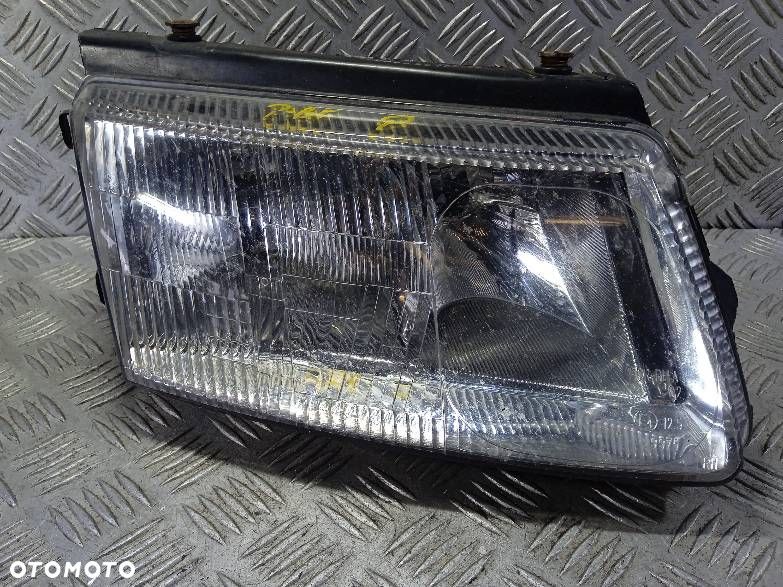 LAMPA PRAWA PRZEDNIA VOLKSWAGEN PASSAT B5