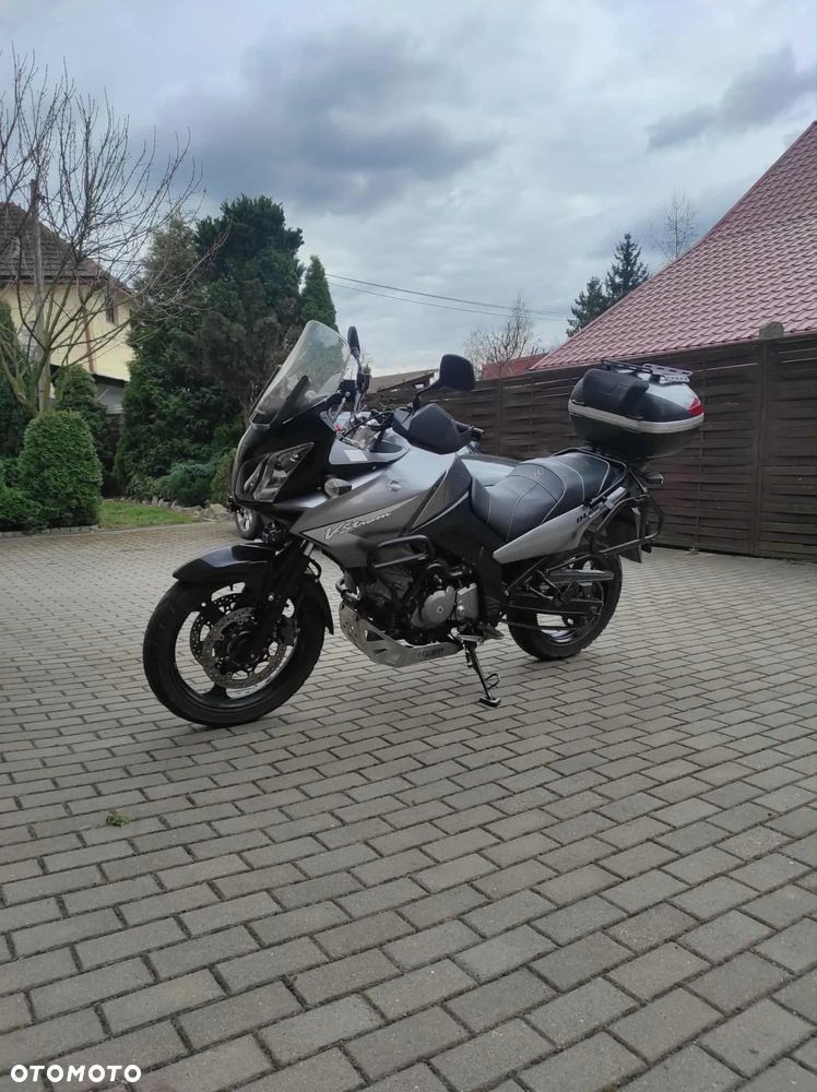 Suzuki V-STROM - 1