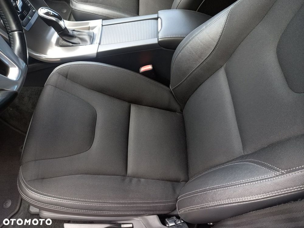 Volvo XC 60 D4 Geartronic Summum - 32