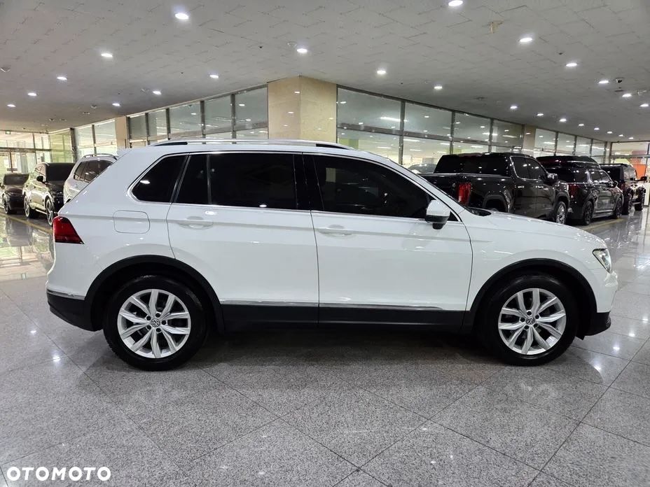 Volkswagen Tiguan - 5