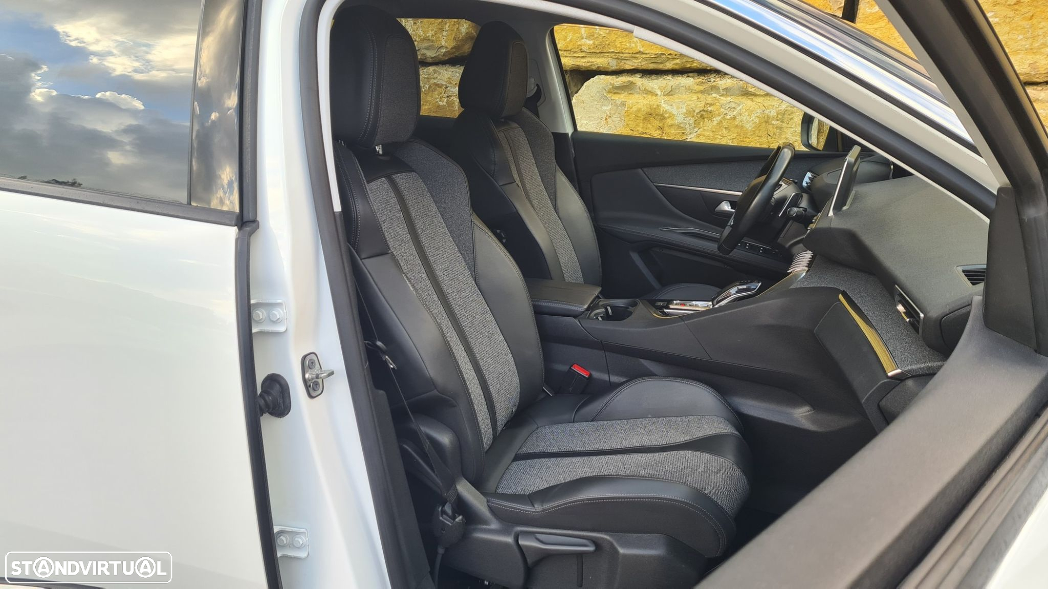 Peugeot 3008 1.5 BlueHDi Allure EAT8 - 47