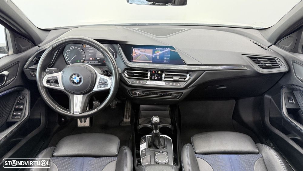 BMW 118 d Pack M - 19