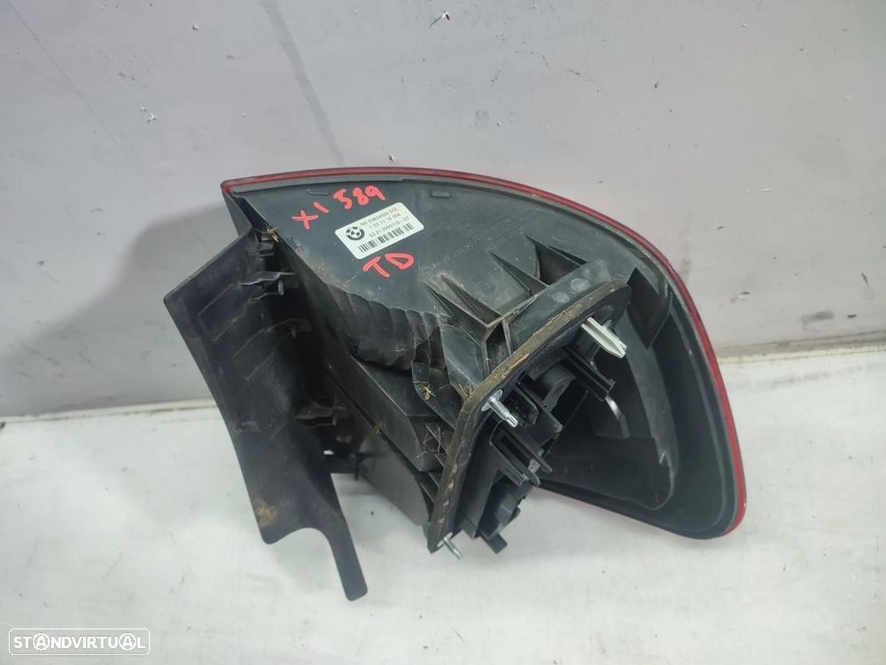 FAROLIM TRASEIRO DIREITO BMW X1 2012 - 3