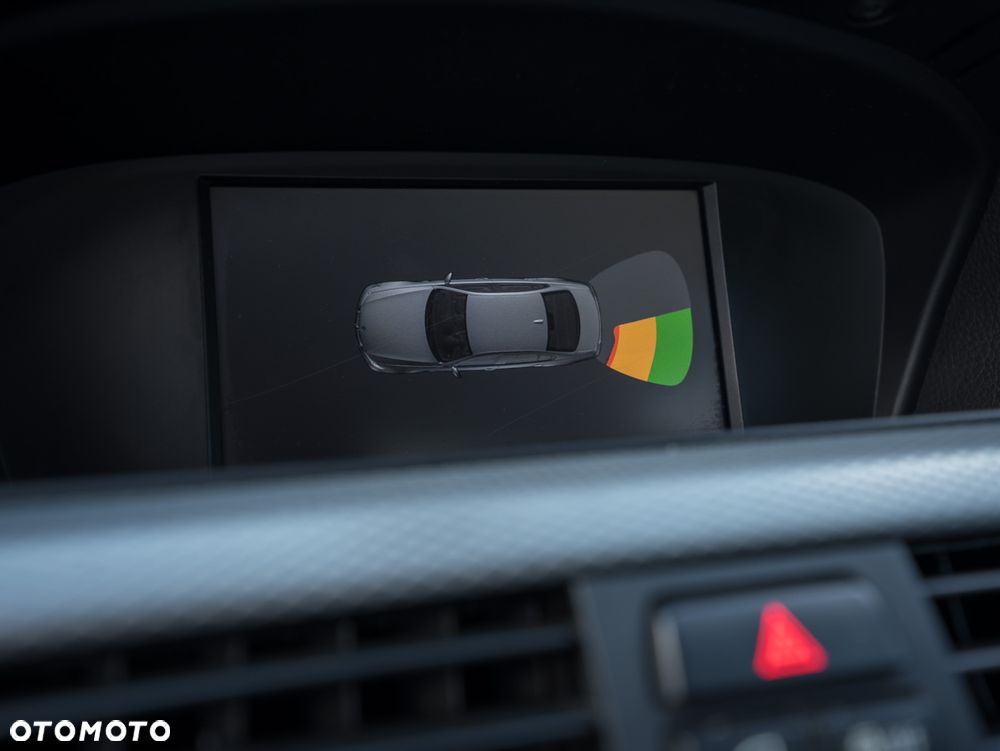 BMW Seria 3 318i Edition Sport - 36