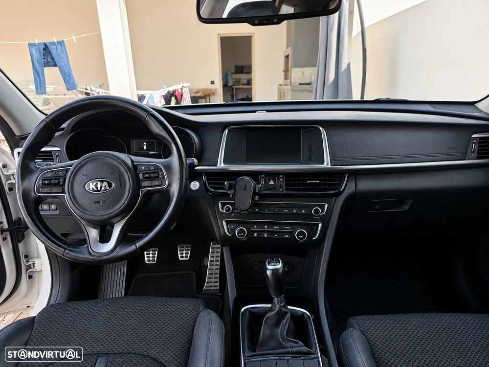 Kia Optima SW - 6