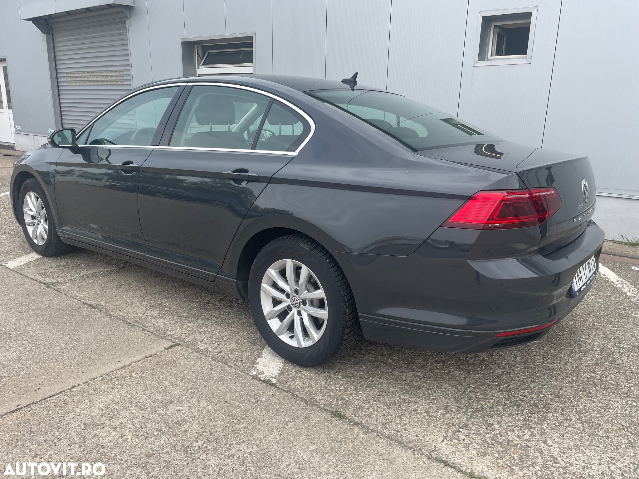 Volkswagen Passat 1.5 TSI ACT DSG Comfortline - 13