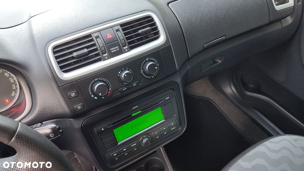 Skoda Roomster 1.4 16V Style PLUS EDITION - 28