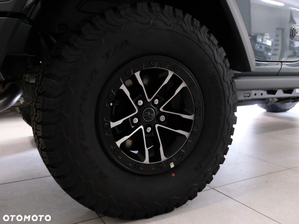 Jeep Wrangler - 16