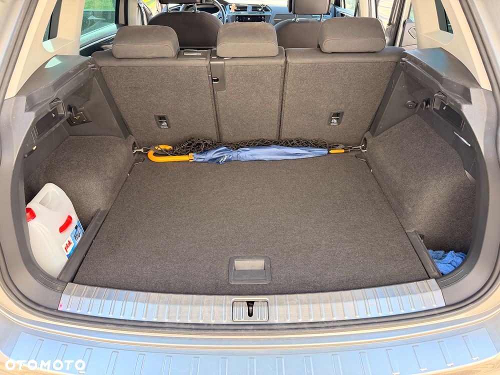 Volkswagen Tiguan - 9