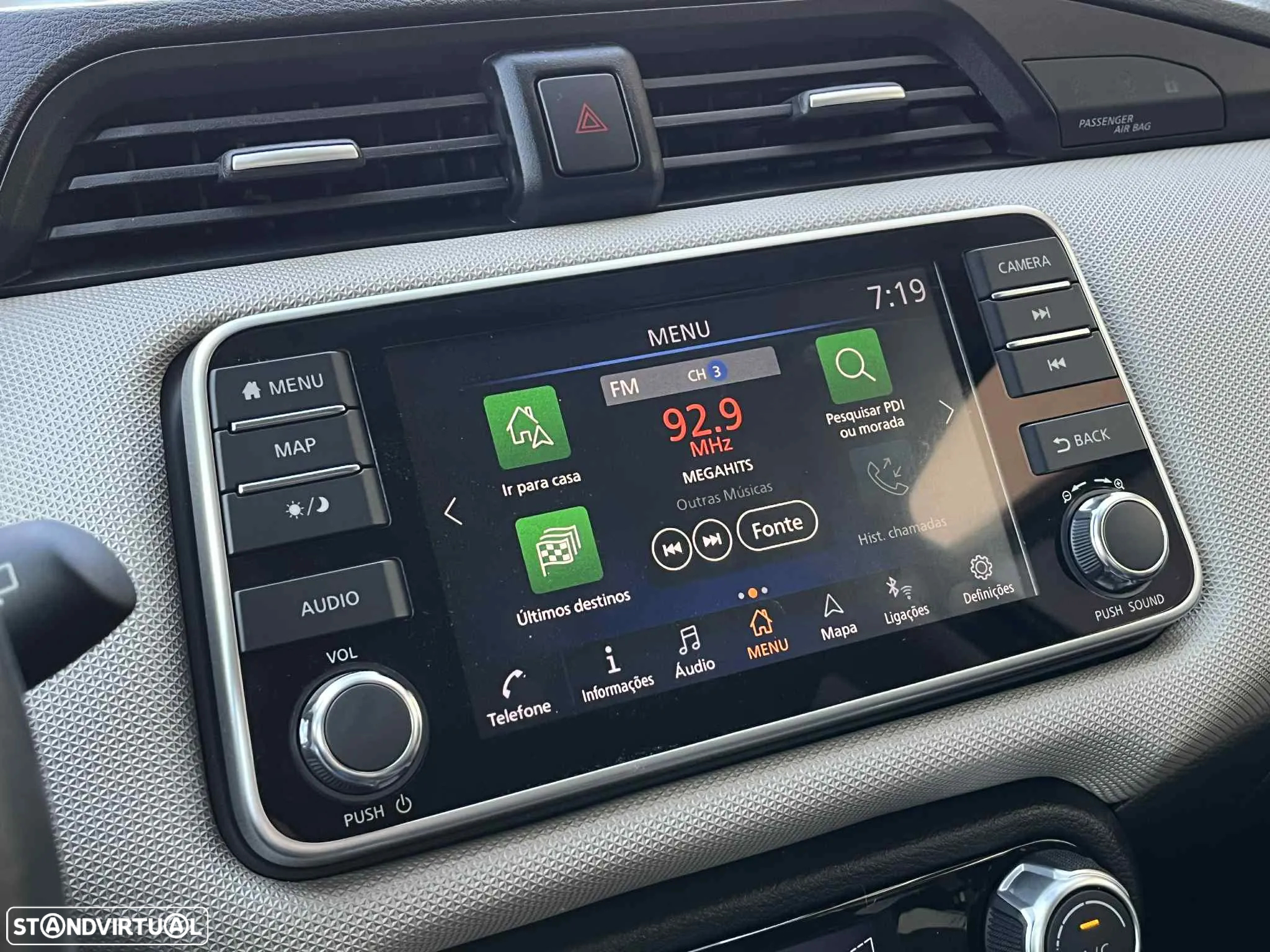 Nissan Micra 1.0 IG-T N-Connecta CVT - 23