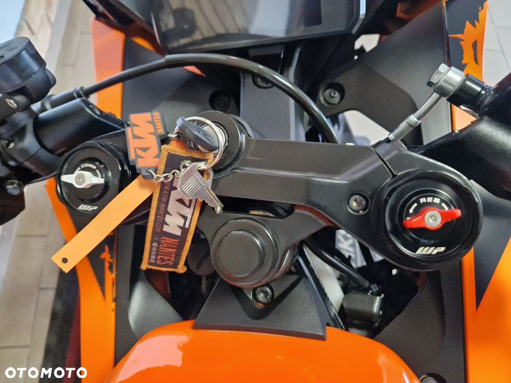 KTM RC 390 - 21
