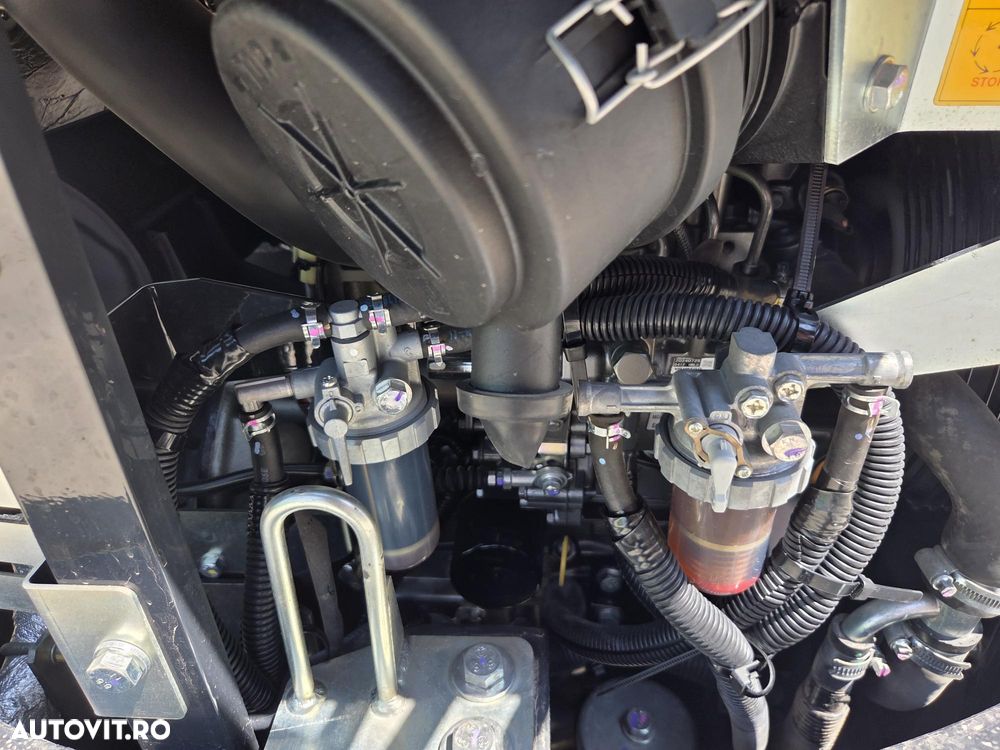 Hitachi ZX26U-6, 2,7tone, 2025, 995h, CUPLA RAPIDA HIDRAULICA+3 CUPE NOI, inst picon pe brate, senile cauciuc 90% ok, latime 1,5m, adancime sapare 3m, ridica 1,7tone, posibilitate leasing 4 ani, CA NOU-PROMOTIE 31.900 EUR+Tva - 16