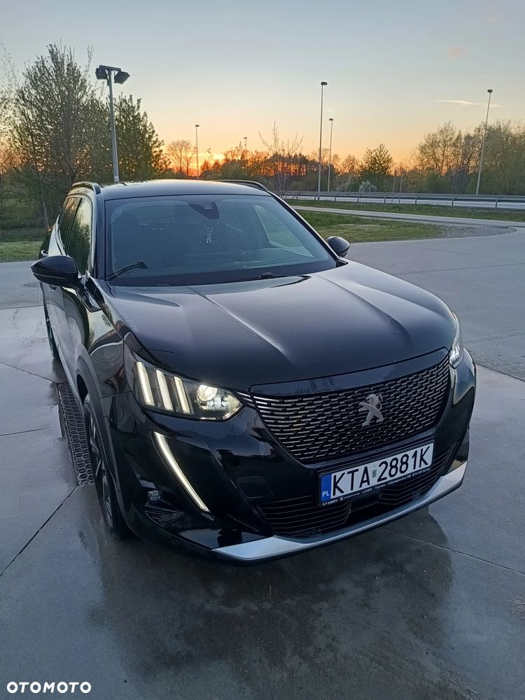 Peugeot 2008 PureTech 130 EAT8 GT Pack - 3