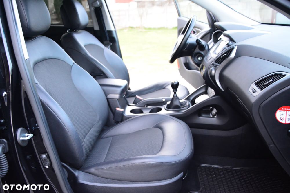 Hyundai ix35 1.6 2WD blue Trend - 26