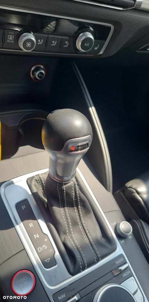 Audi S3 S tronic - 31