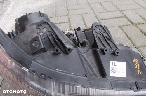 MITSUBISHI ASX 10- PRAWA PRZEDNIA LAMPA ORYGINAŁ EUROPA - 4