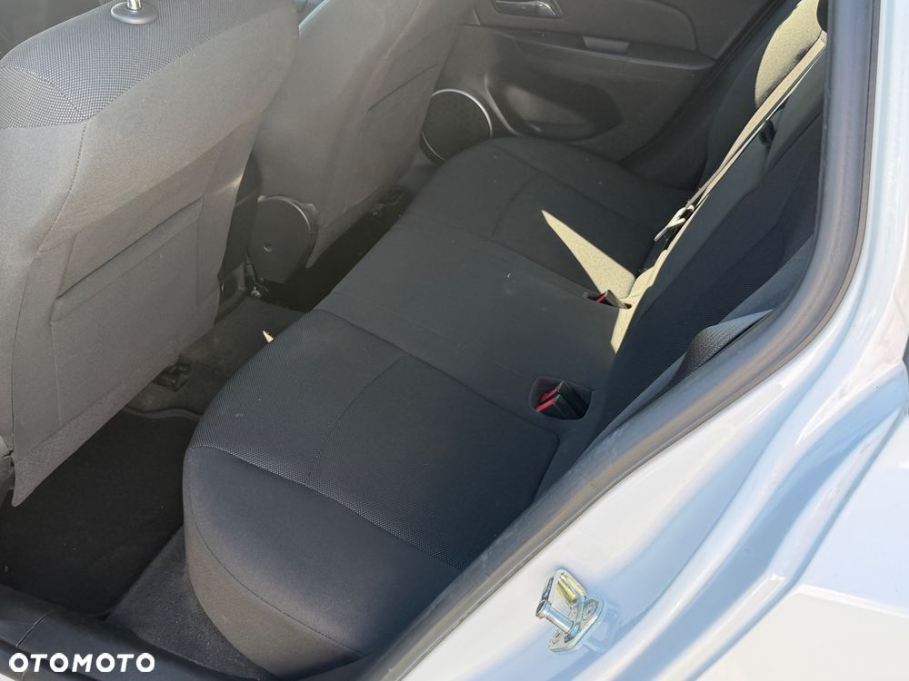 Chevrolet Cruze 1.6 LT - 13