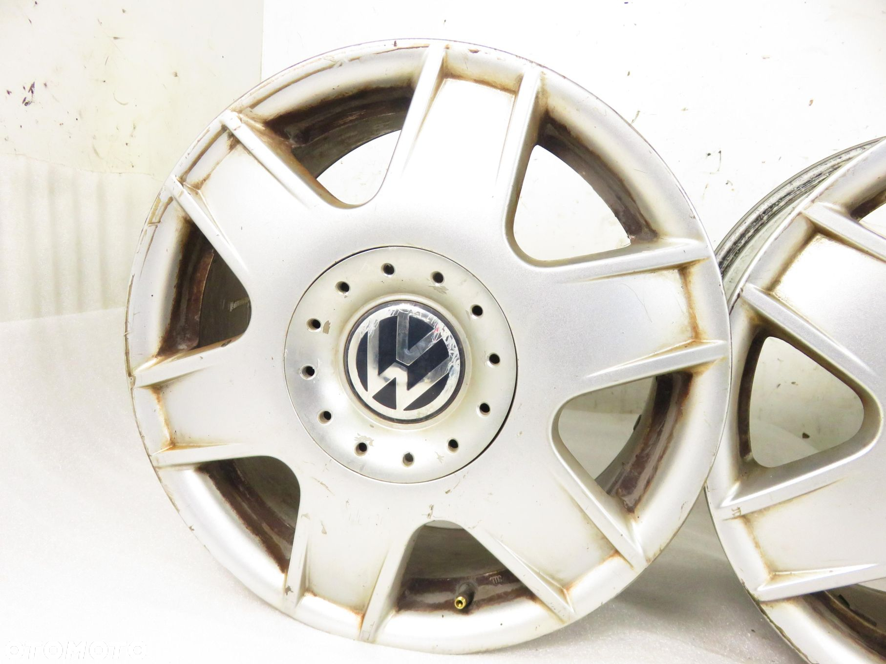 FELGA ALUMINIOWA VW  1J0601025H 16" 6.0" 5x100 42 - 8