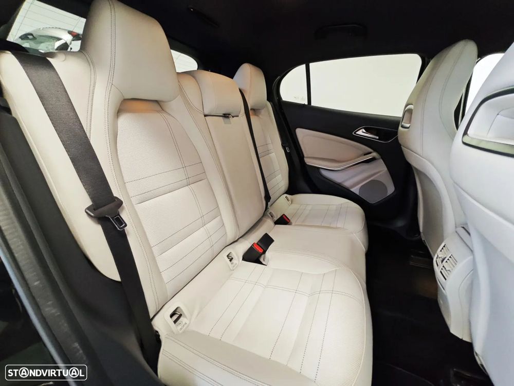 Mercedes-Benz GLA 200 d 4Matic 7G-DCT Urban - 46