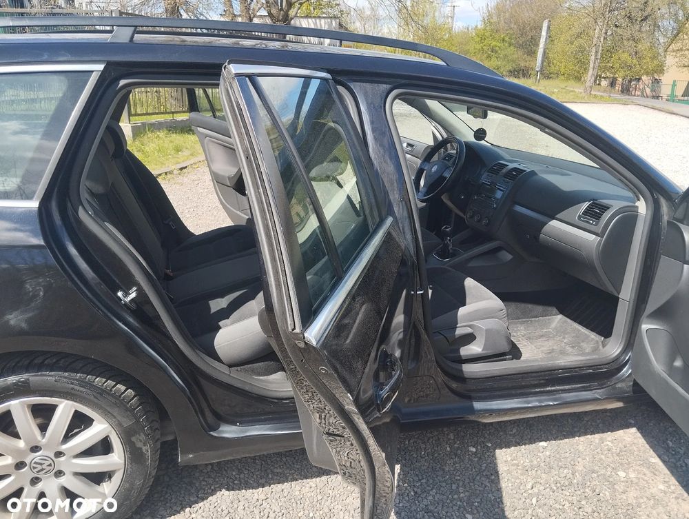 Volkswagen Golf - 8