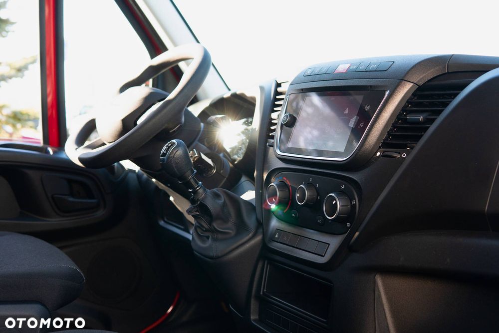 Iveco Daily 35S18H V - 32