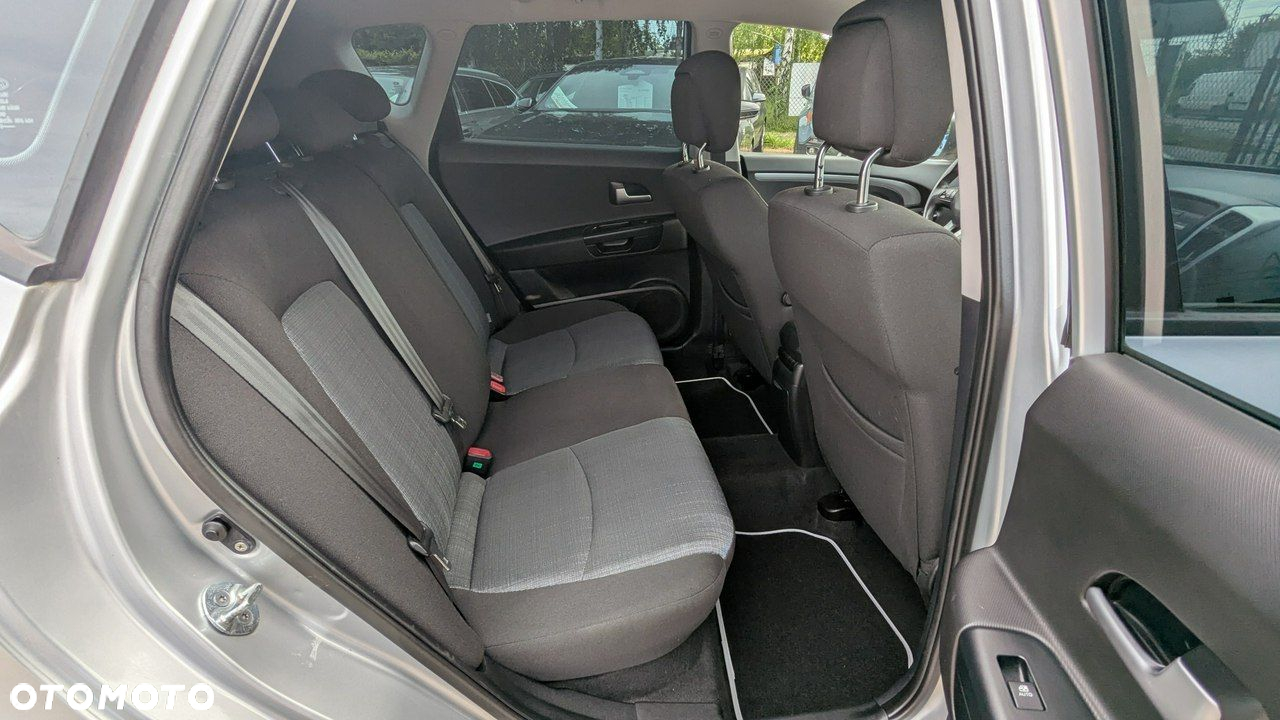Kia Ceed - 16