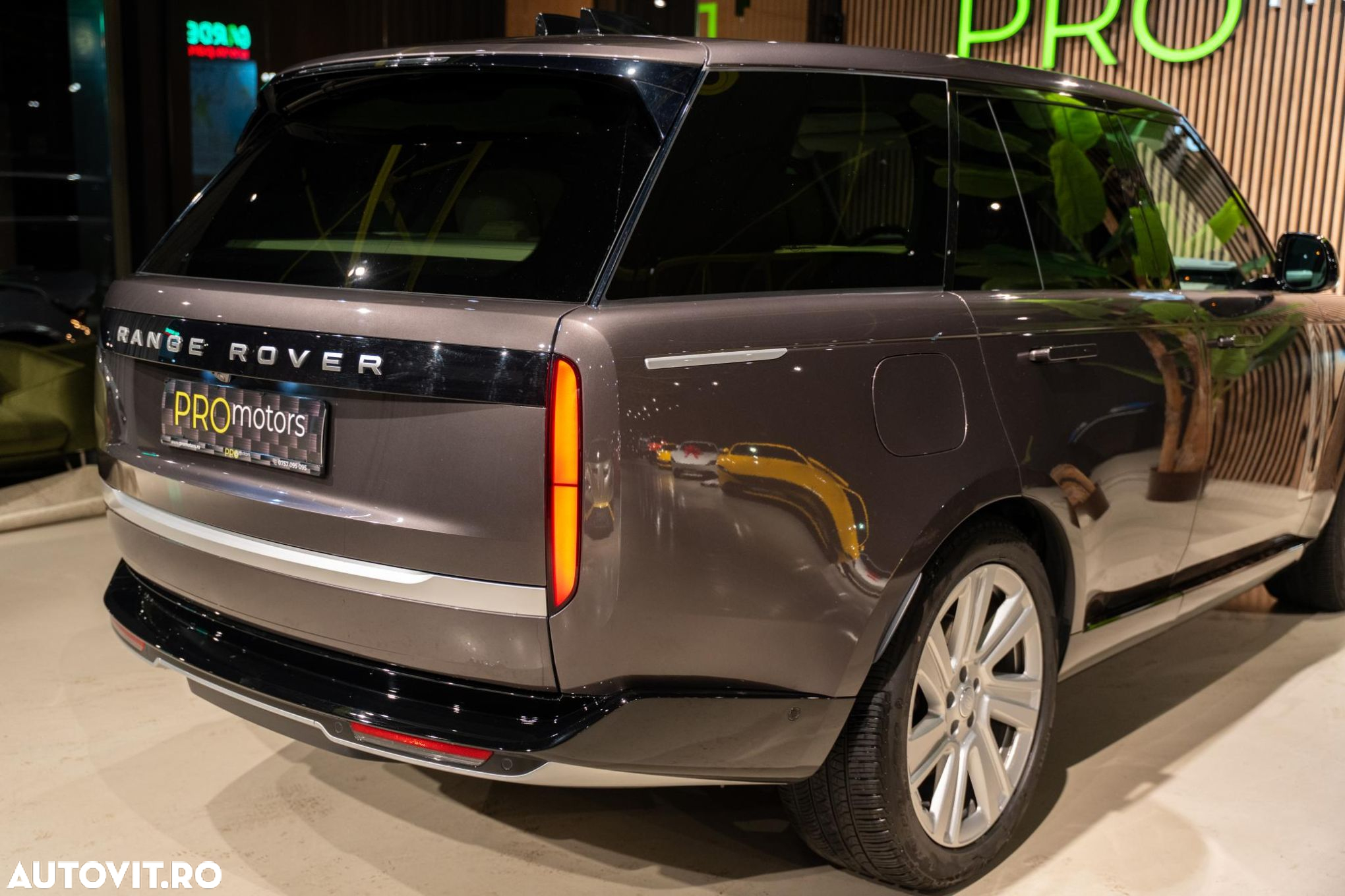 Land Rover Range Rover - 14
