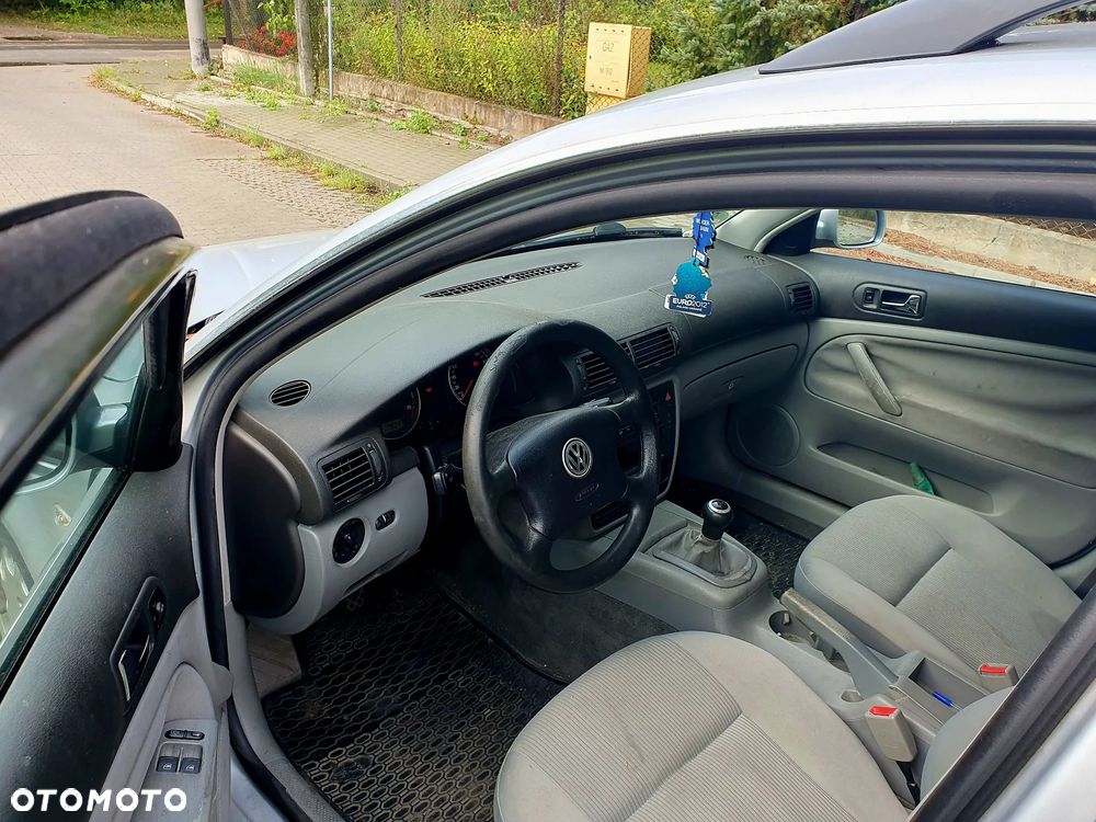 Volkswagen Passat 2.0 Comfortline - 17