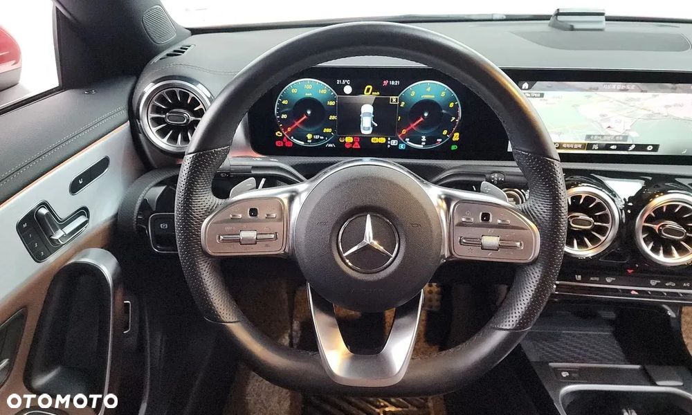 Mercedes-Benz CLA 250 4-Matic Progressive 7G-DCT - 12