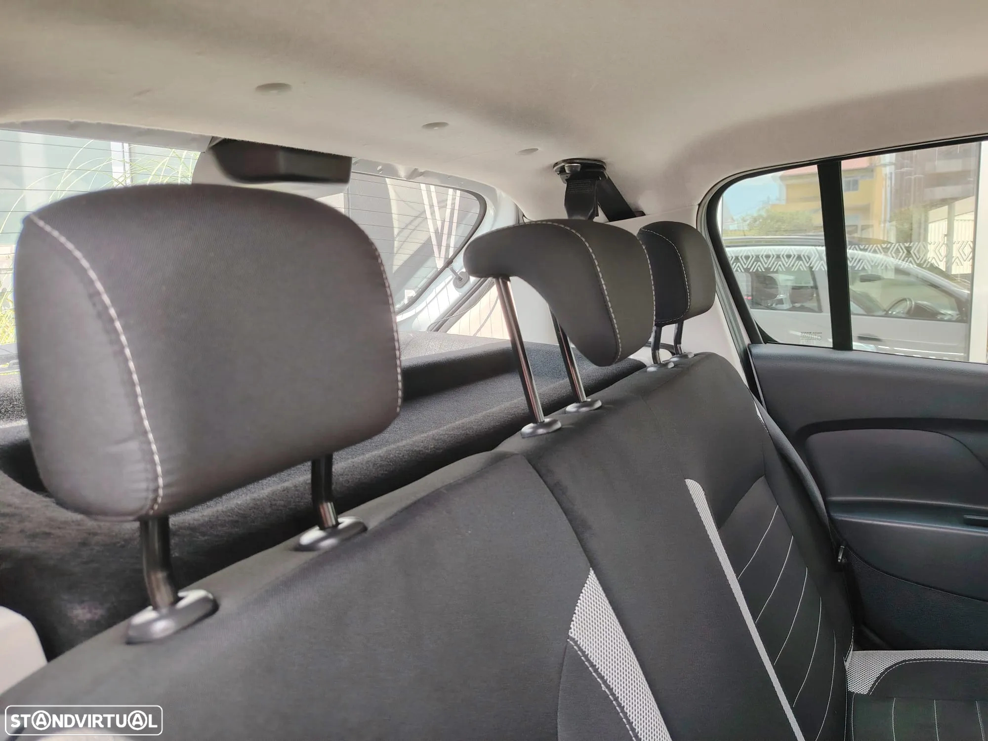 Dacia Sandero 0.9 TCe Stepway - 13