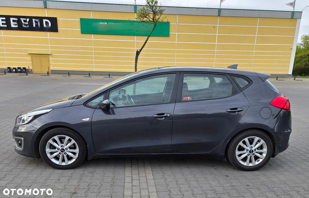Kia Ceed 1.6 GDI L - 6