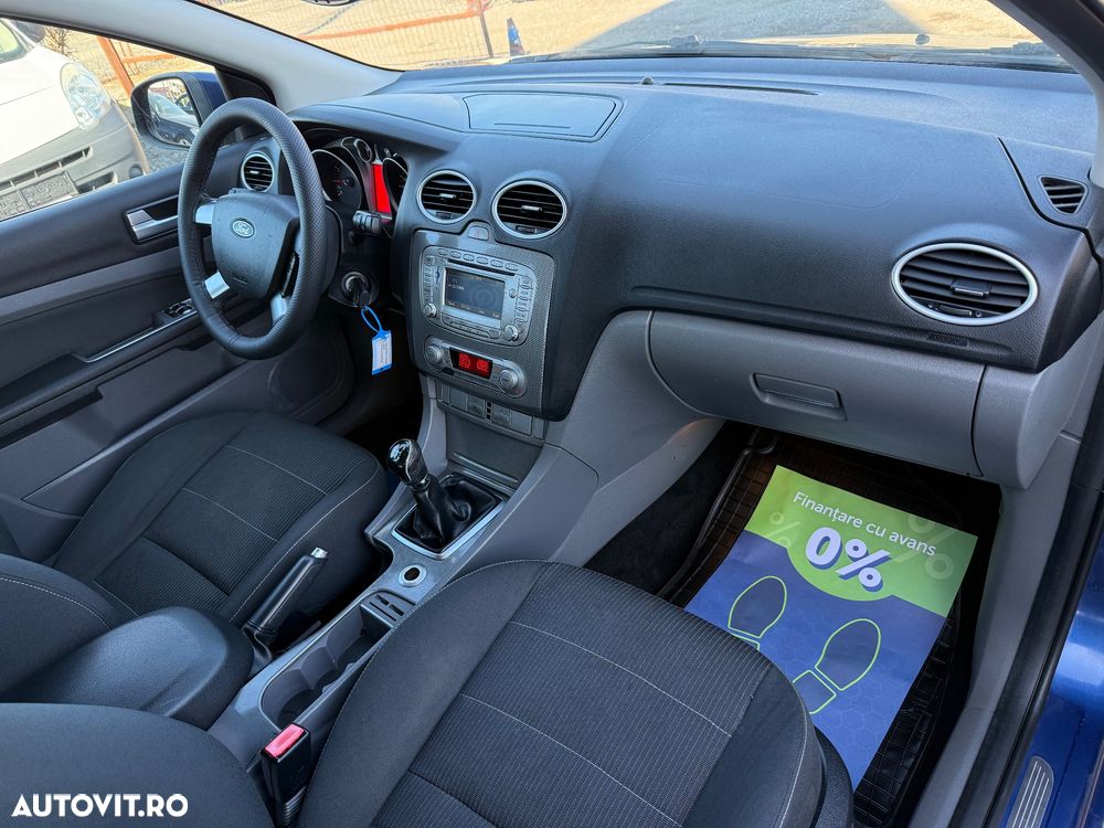 Ford Focus 1.6 16V Titanium - 14