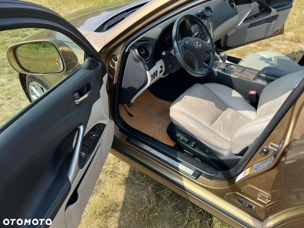 Lexus IS 250 Luxury Line - 11