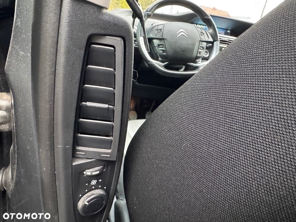 Citroën C4 Grand Picasso e-HDi 115 Intensive - 26